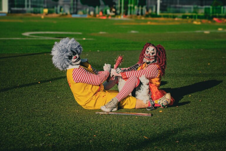 10 Best Horror-Comedy Films to Lighten the Mood - Featured image