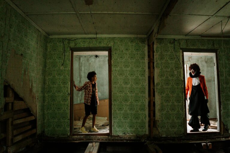 10 Creepy Short Horror Films to Stream Now - Featured image