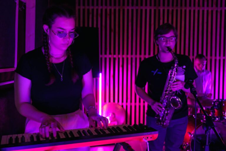 15 Best Indie Horror Soundtracks - Featured image