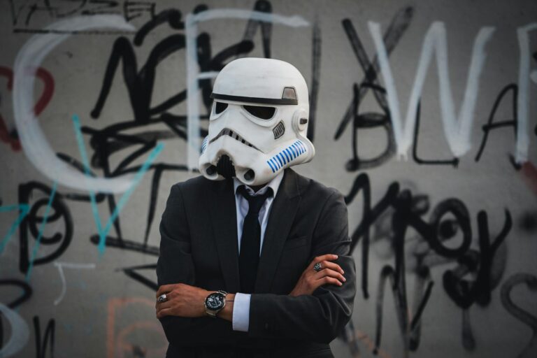 15 Best Sci-Fi Horror Crossovers - Featured image