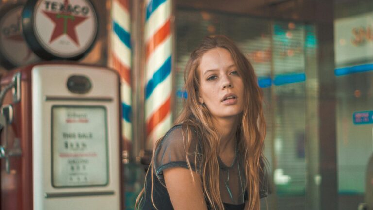 15 Must-Watch Retro Indie Horror Movies - Featured image