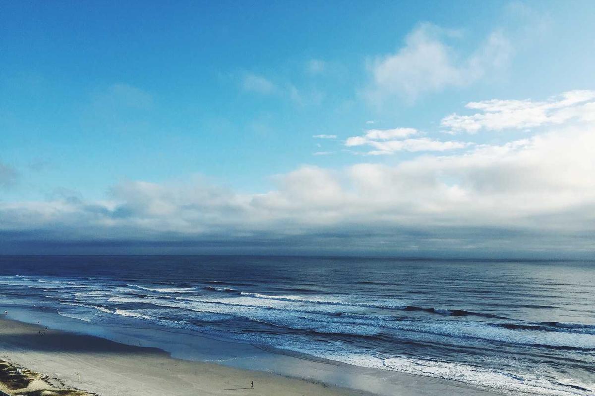 Common Themes and Tropes in Bicycle-Alien Movies