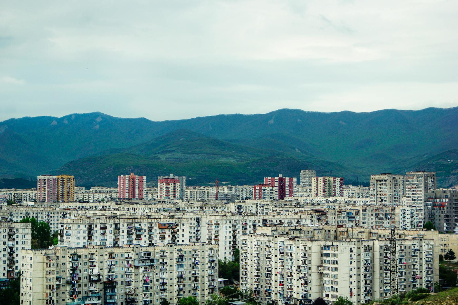 Comparing Visual Density Between Avatar and Avatar: The Way of Water