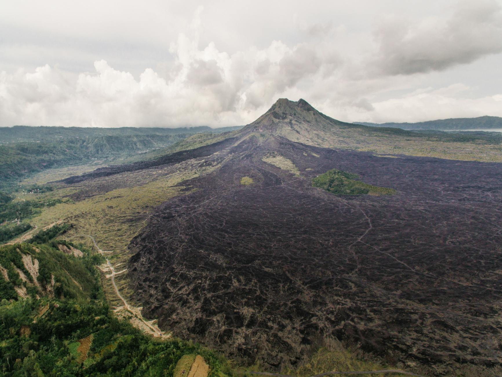 Exploring Pandora's Volcanic Regions and the Ash People Culture