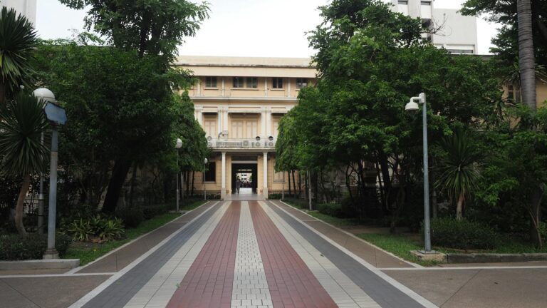 How Cinematic Universes are Built Through Crossovers - Featured image