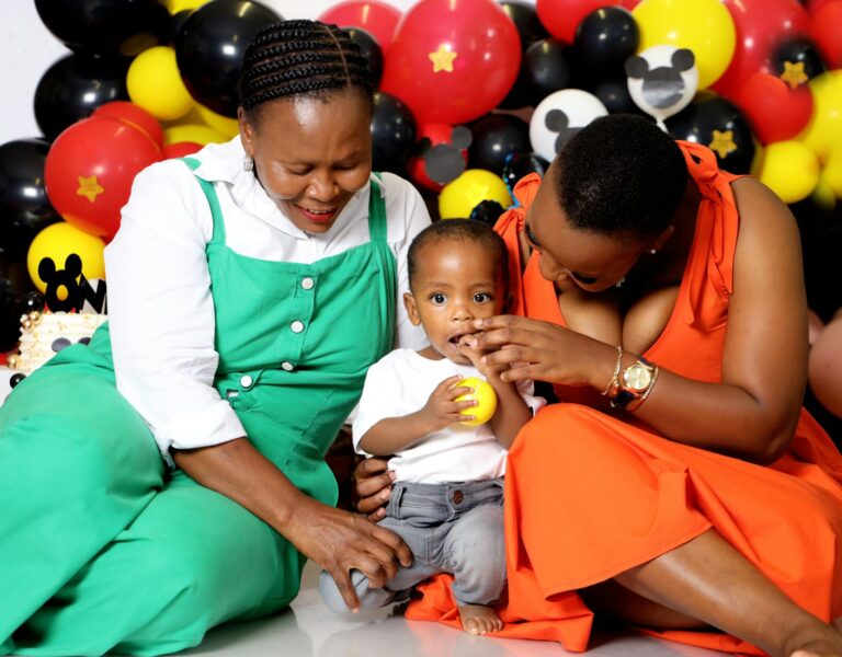 Mickey 17 Parents Guide - Featured image