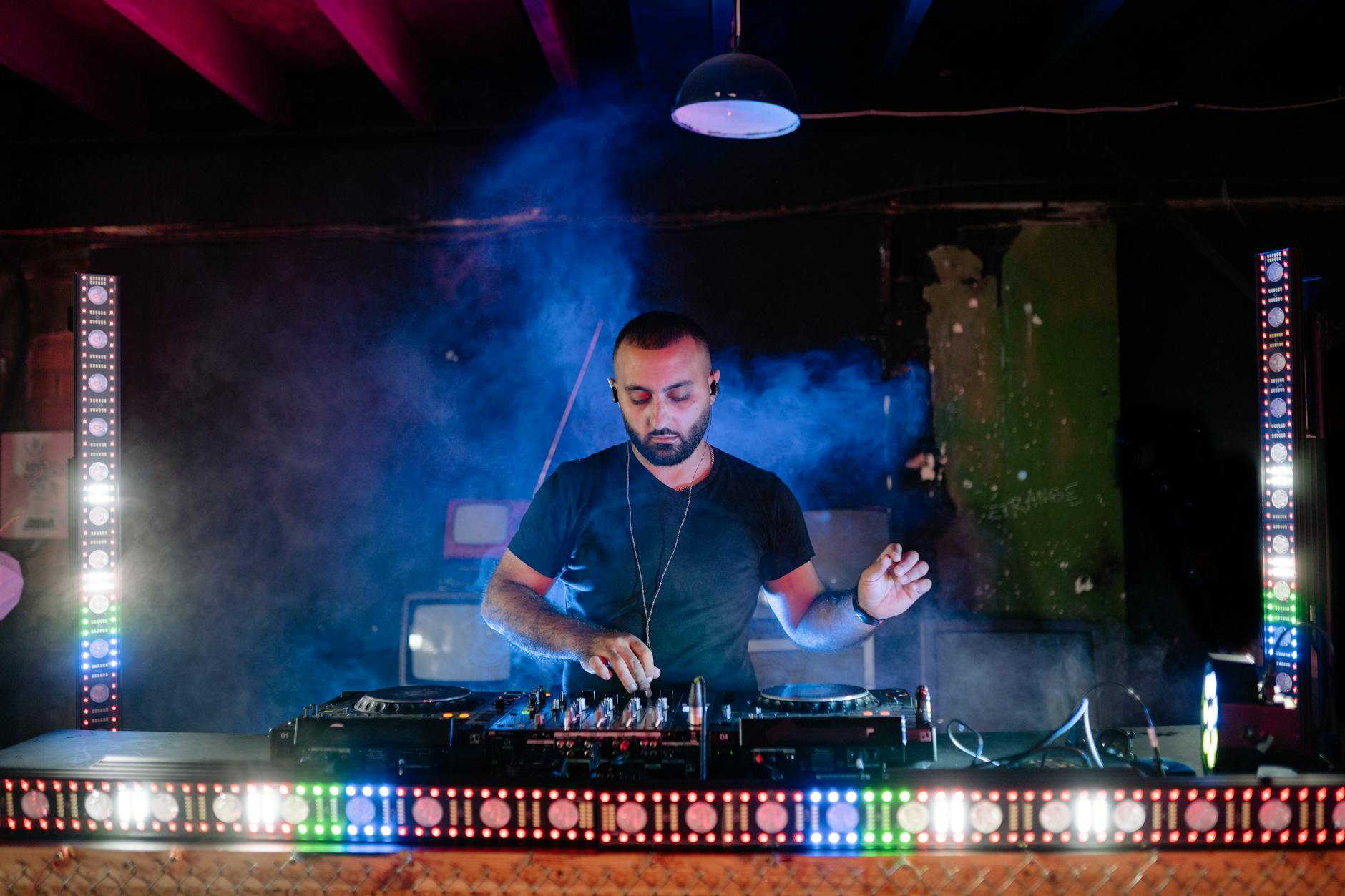 Modern Atmospheric Soundtracks That Redefined the Art