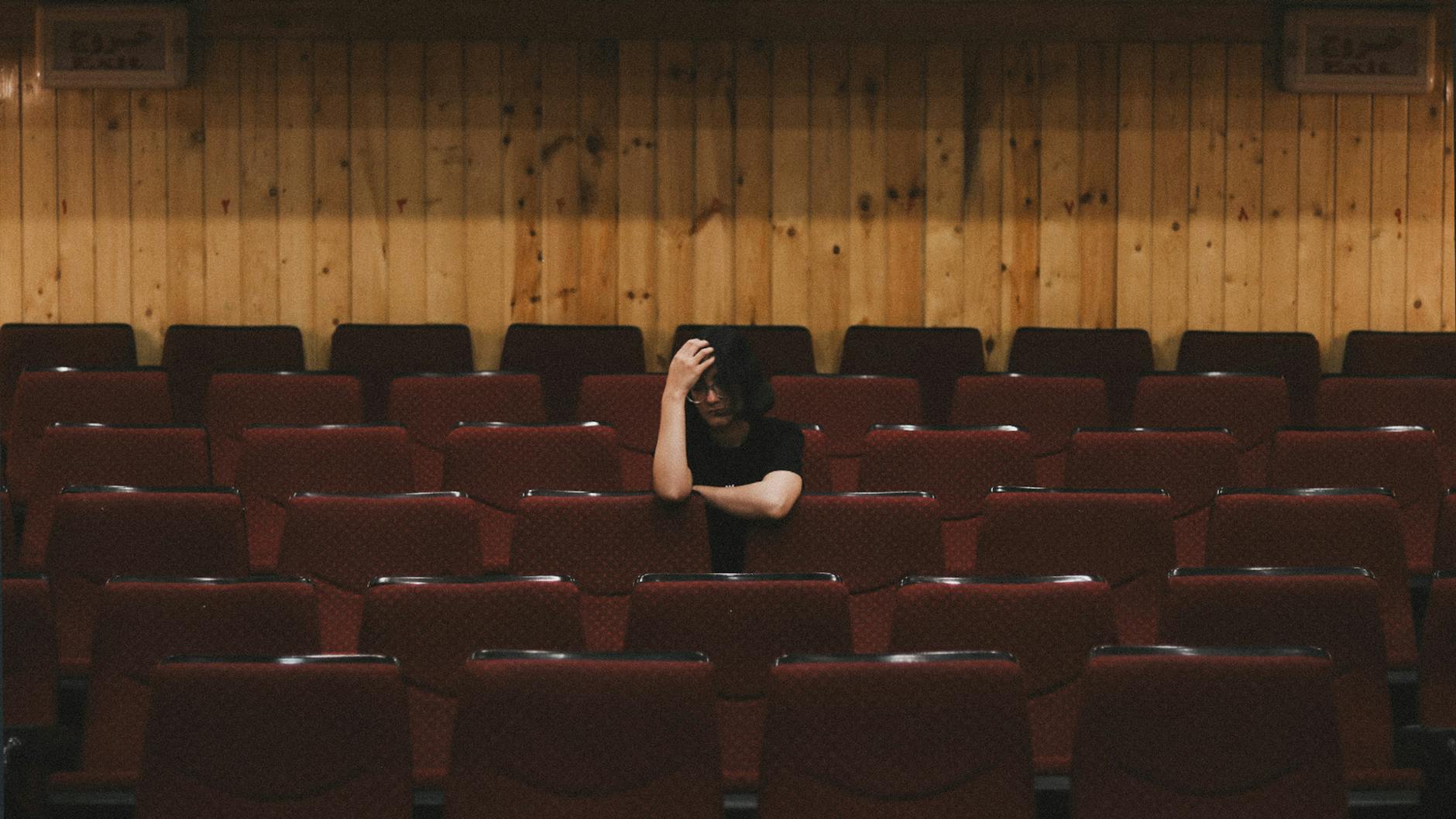 Physical Absence and the Isolation of Bodiless Love in Her