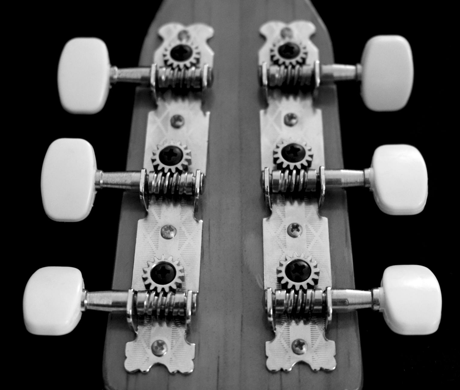 Psychological Mechanisms Behind Music's Narrative Power in Cinema