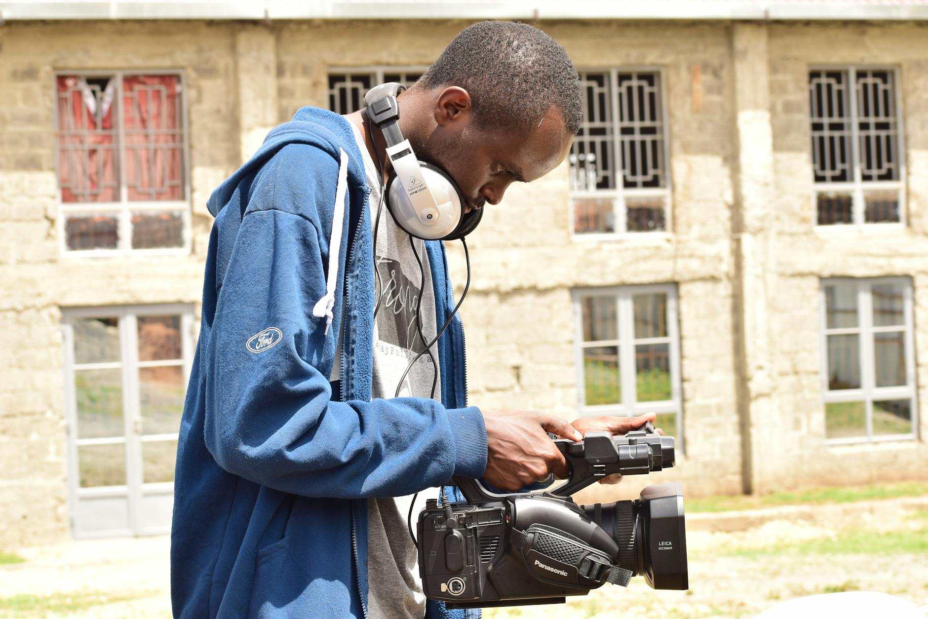 What Content Does the Blue Moon Parents Guide Cover?