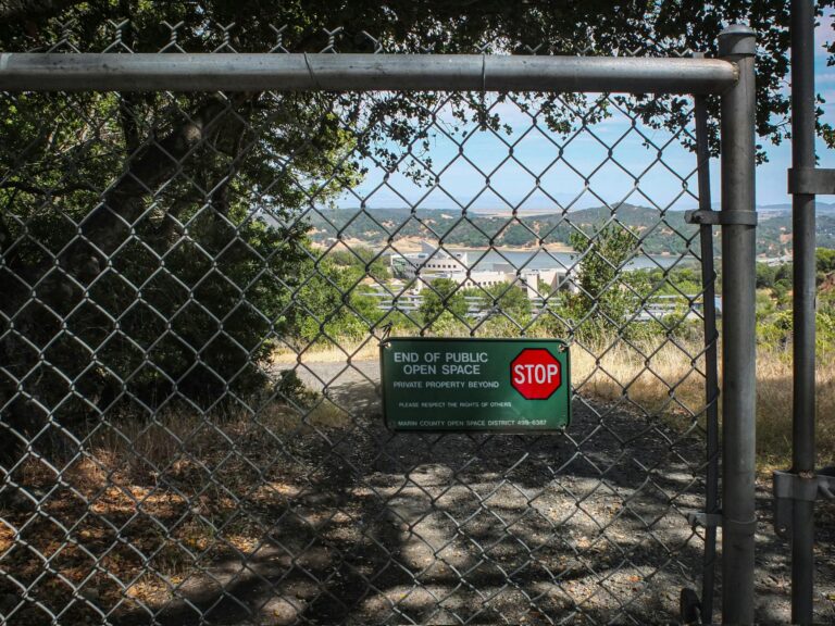 What Film Uses a Public Space for a Private Breakdown - Featured image