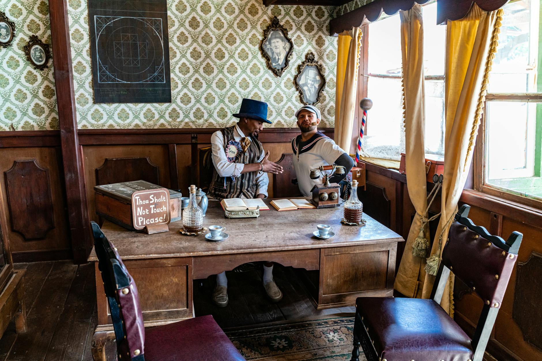 What Makes a Movie Themed Icebreaker Activity Effective Before the Film Starts?