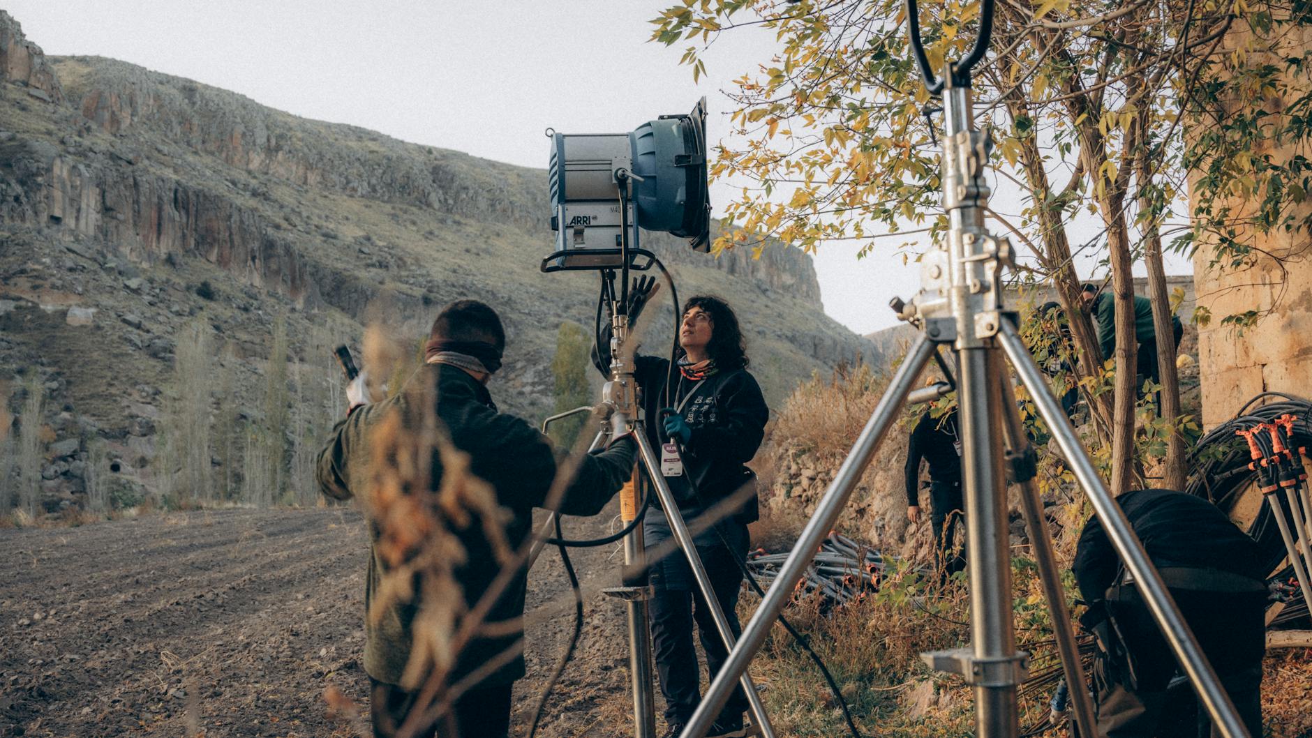 What Makes Mastermind Thriller Content Challenging for Parents to Evaluate?