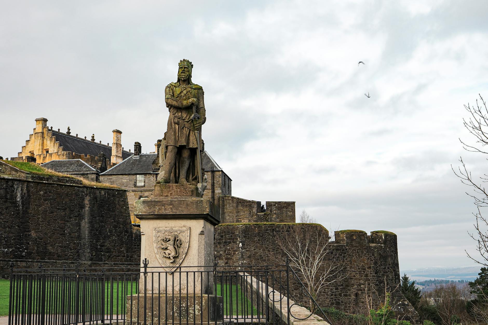 What Makes Robert De Niro's Performances Stand Out Among Hollywood Legends?