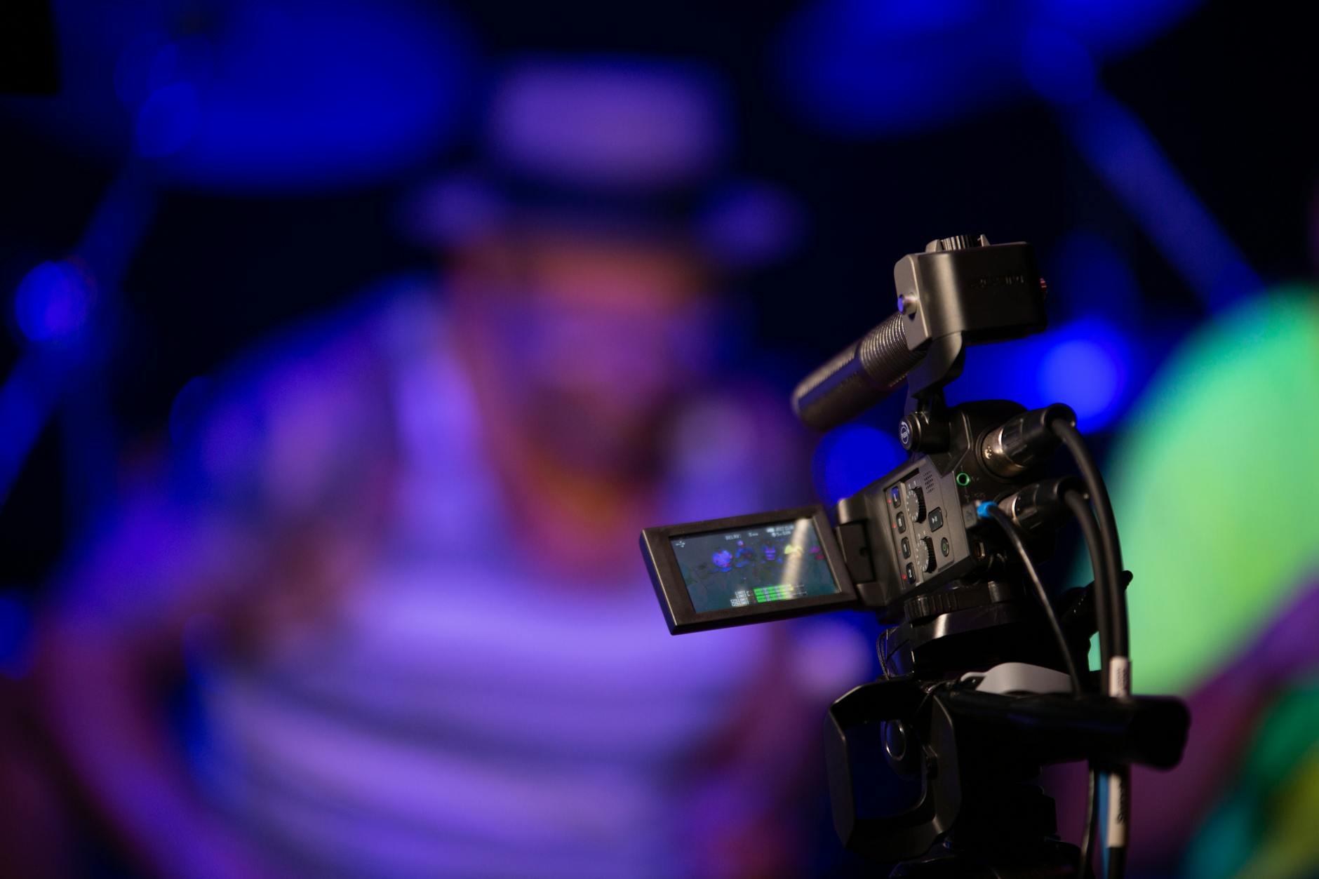 Can a Performance Capture the Contradictions of Our Political Moment?
