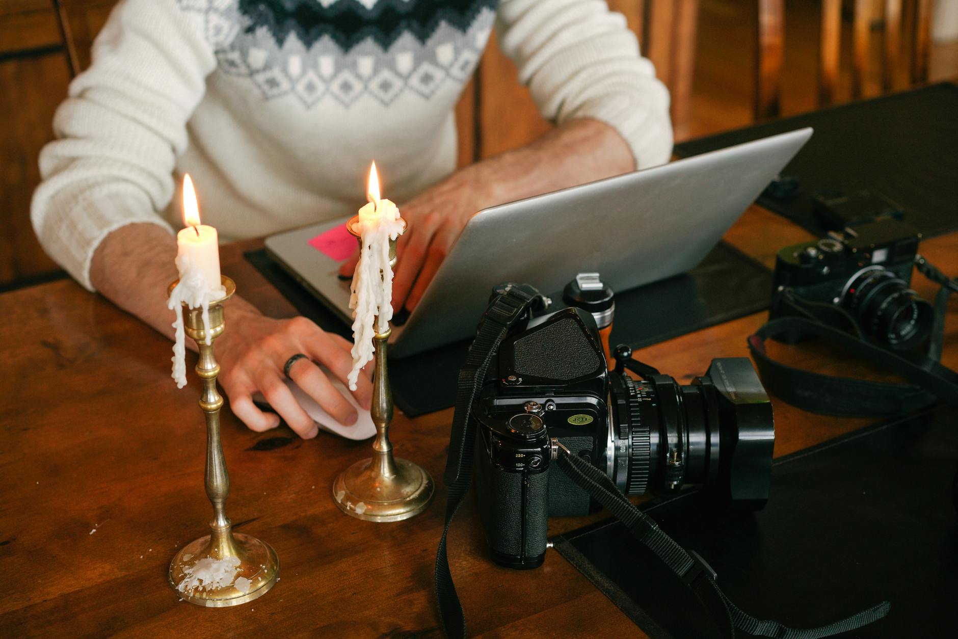 Handheld Camera Work as a New Visual Language