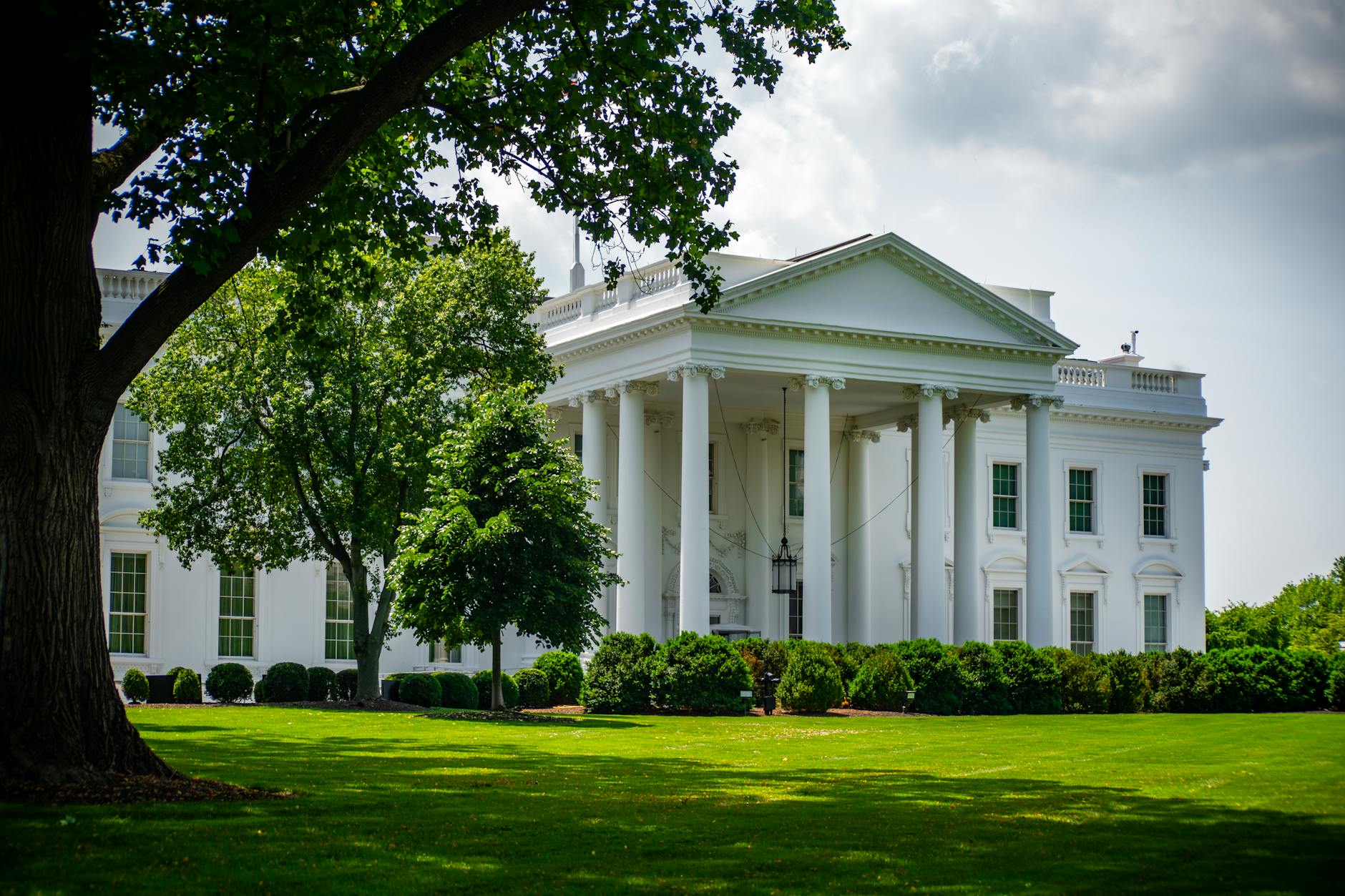 Political Symbolism and the Trump-Era Authoritarianism Interpretation