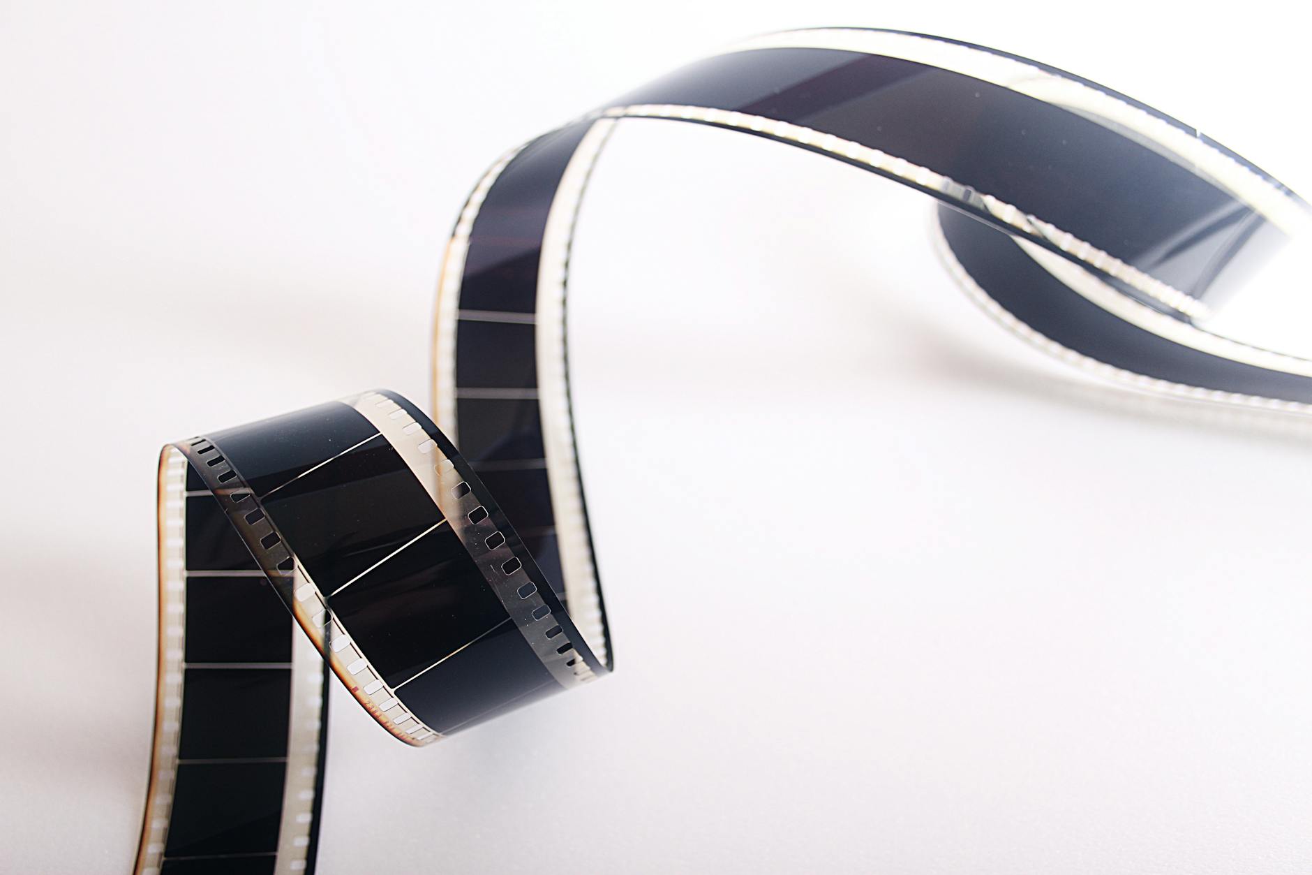 Scale, Production Design, and the Visual Vocabulary of Historical Cinema
