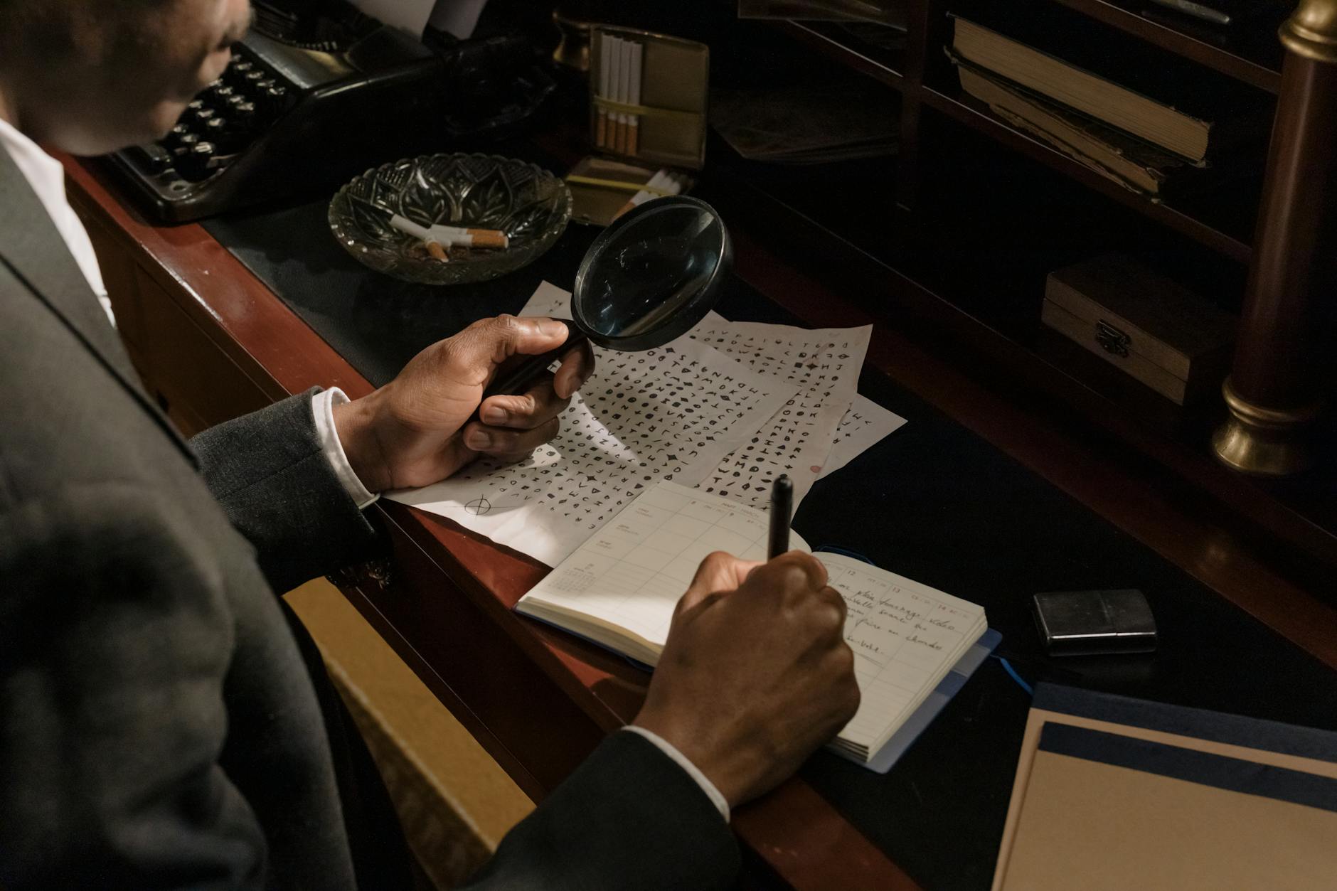 The Amateur Detective Tradition Remains Vital