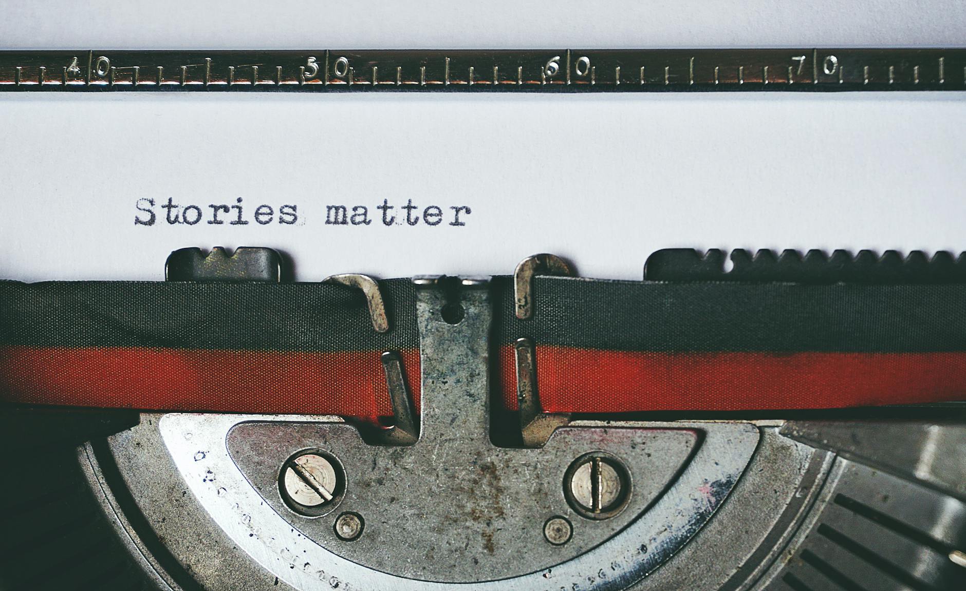 The Dual Narrative Structure and Critical Reception