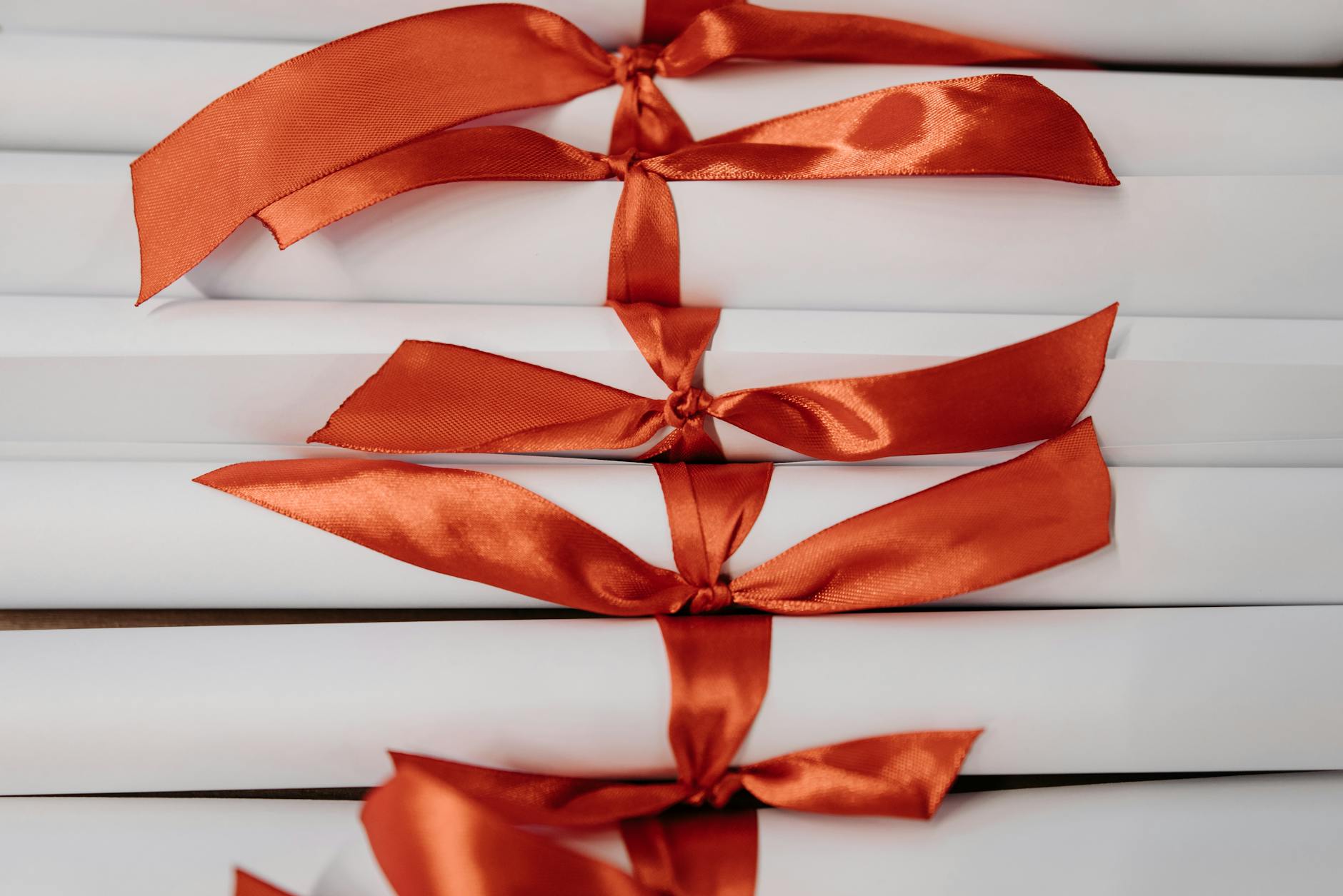 Which Awards Watchers Matter Most When Predicting Oscar Winners?