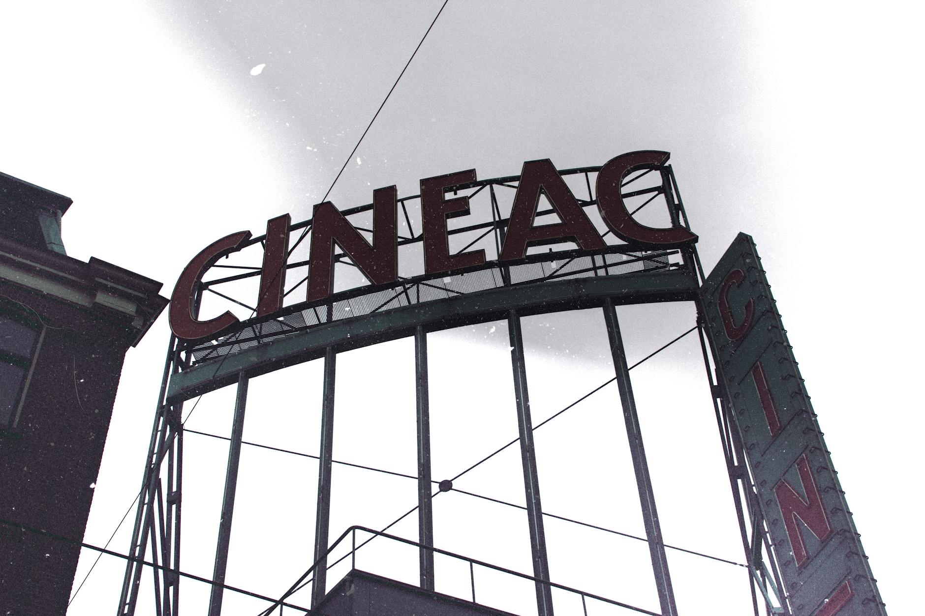 Why Schindler's List Has Maintained Its High Score Over Decades