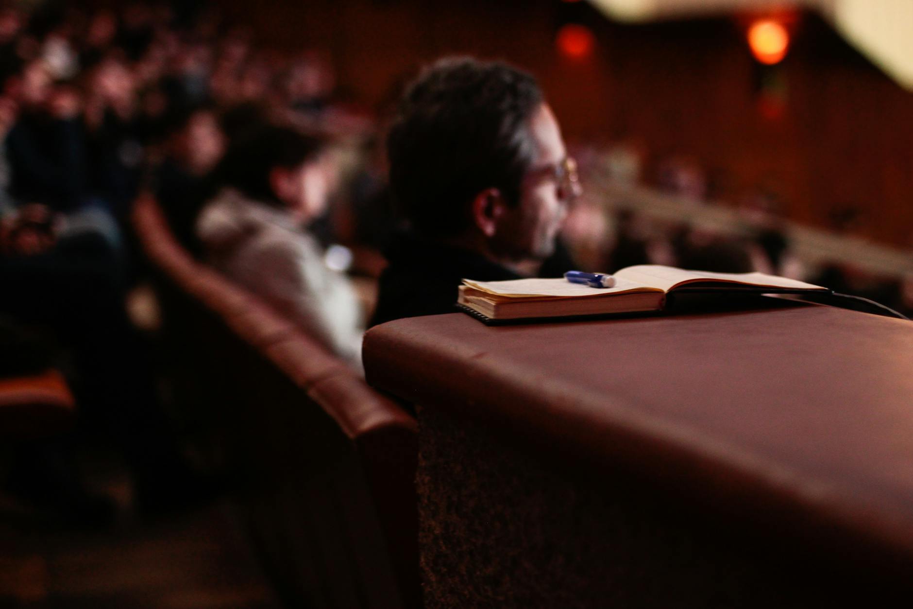 Comparing Audience and Critic Reception of Weathering with You