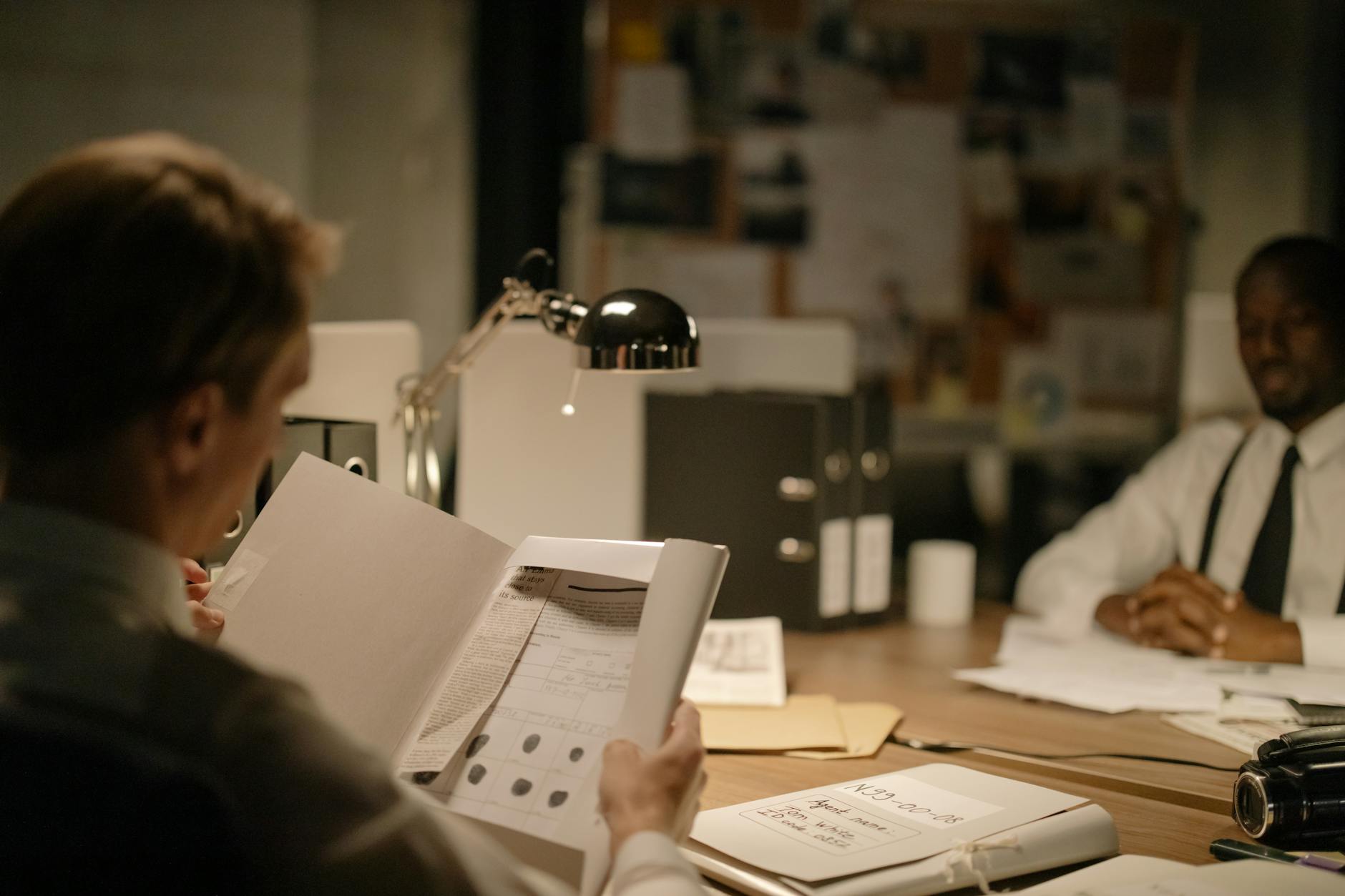How Does Memento's Metacritic Rating Compare to Critical Expectations?