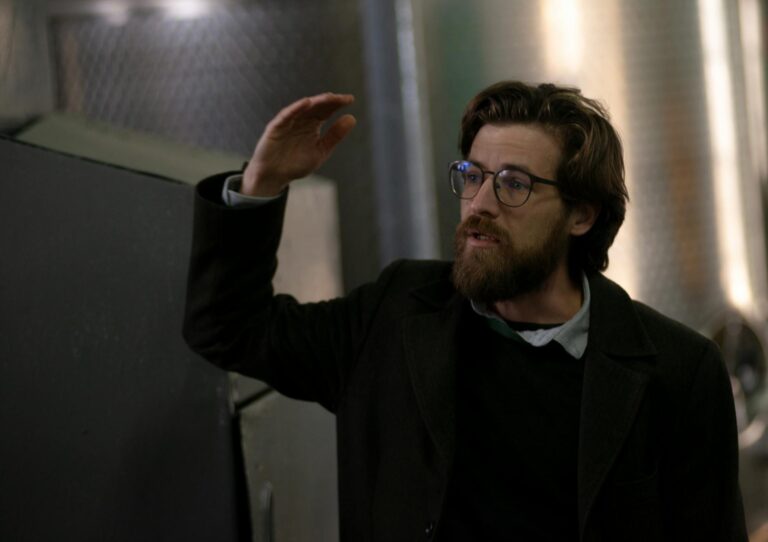 Obsession Dark Comedy - Obsession Dark Comedy Explained: Why The Movie Is Funny And Horrifying