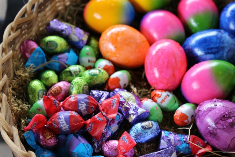 Obsession Movie Easter - Obsession Movie Easter Eggs: Details Fans May Have Missed