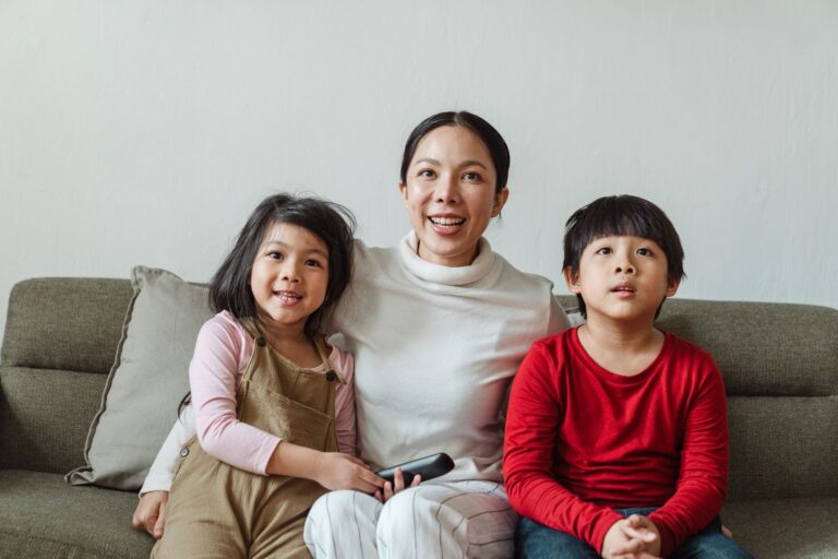 Motherhood Movies Watch - Motherhood Movies: Where to Watch and What to Expect