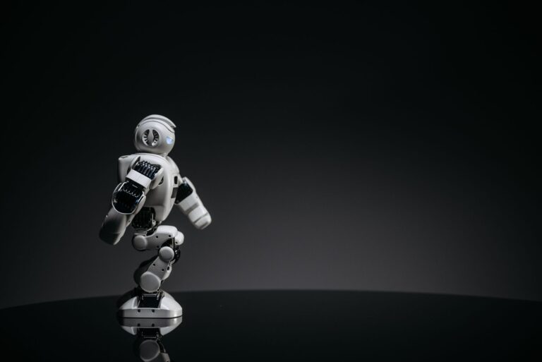 The Wild Robot Book Vs Movie: Biggest Differences Explained - Featured image