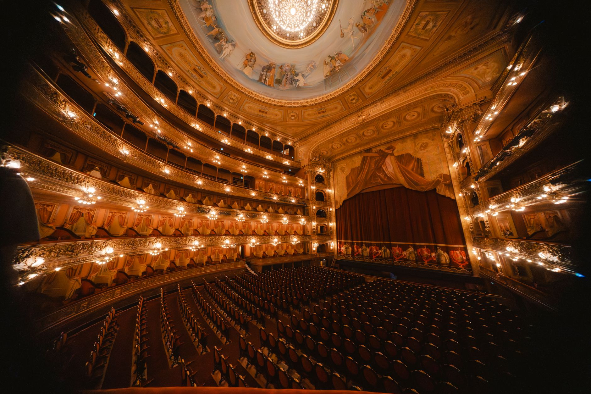 Phantom of the Opera Climax Scene Explained - Featured image