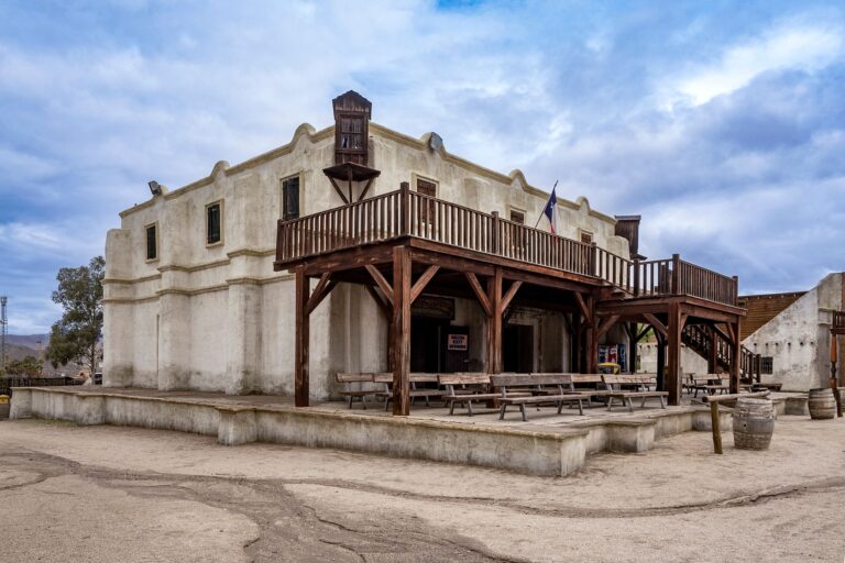 Wyatt Earp Opening Scene Explained - Featured image