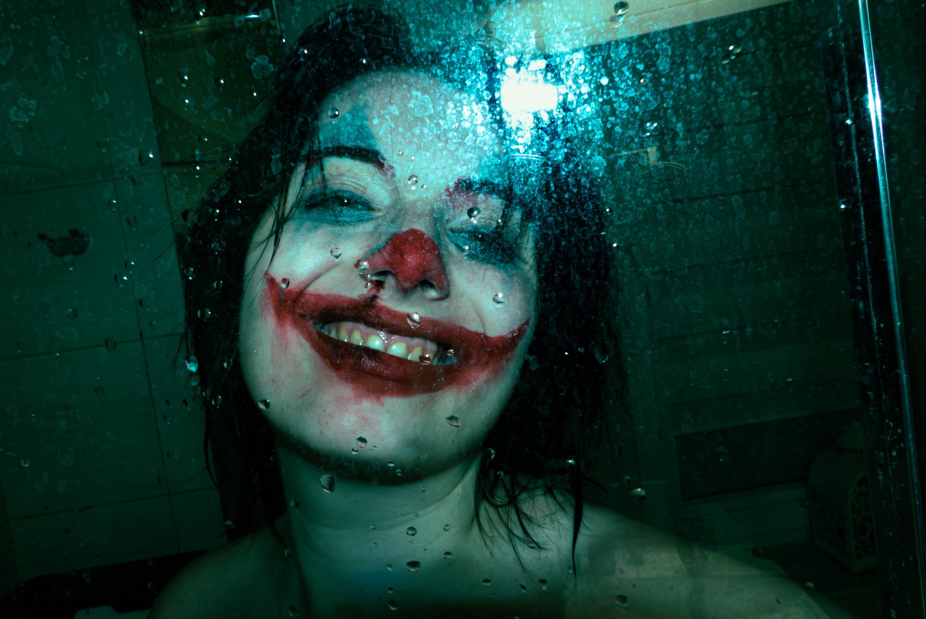 Joker (2019) Movie Parents Guide: Age Rating, Violence, Language, Sexual Content, and Scary Scenes - Featured image