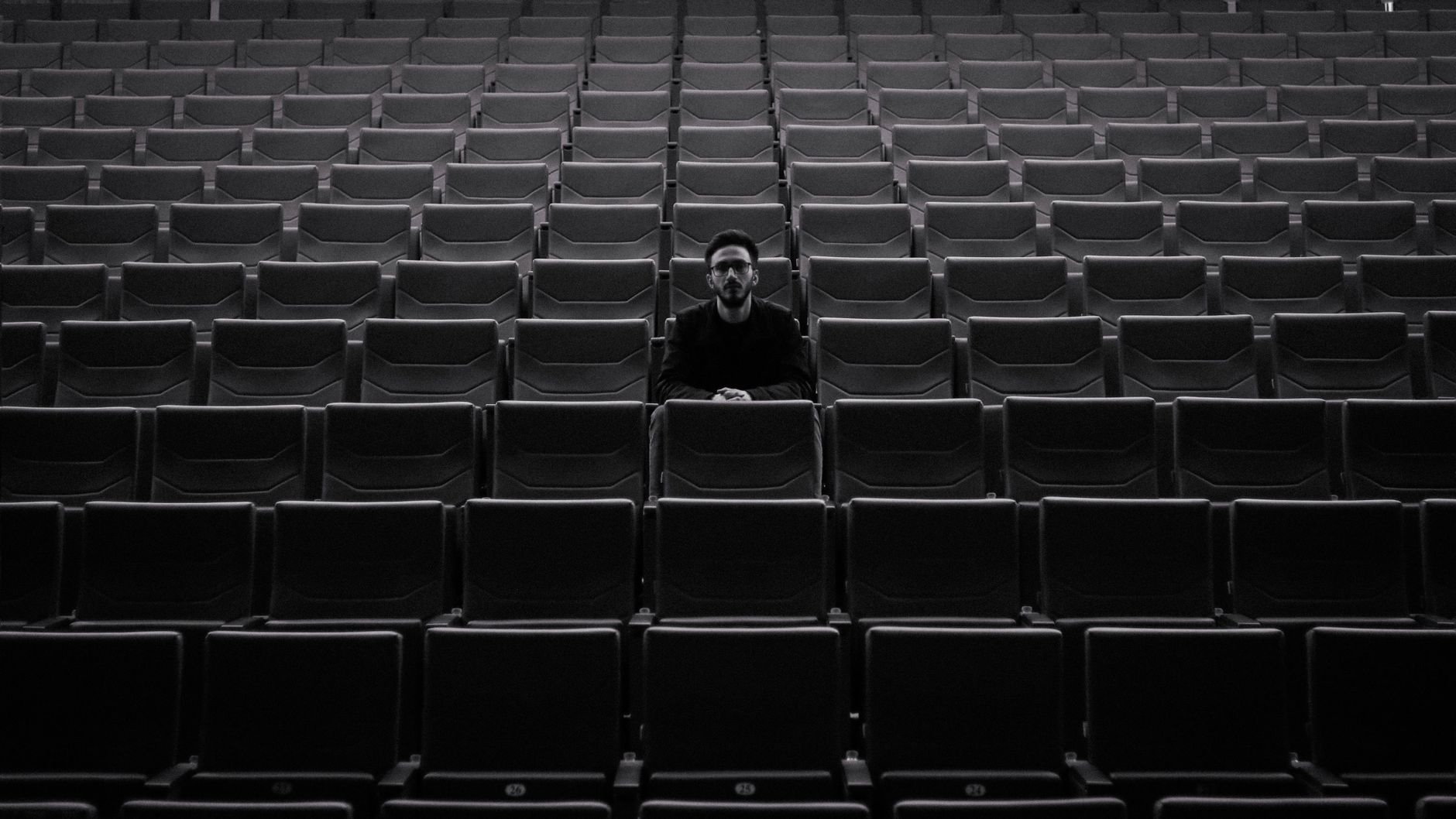 Oldboy (2003) Movie Plot and Ending Explained: What Happens and What It Means - Featured image