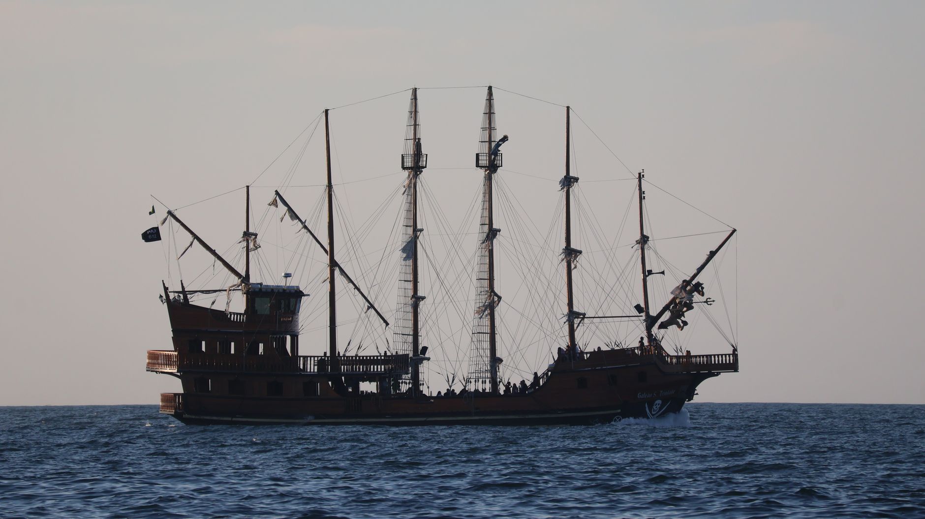 Pirates of the Caribbean: The Curse of the Black Pearl (2003) Movie Parents Guide: Age Rating, Violence, Language, Sexual Content, and Scary Scenes - Featured image