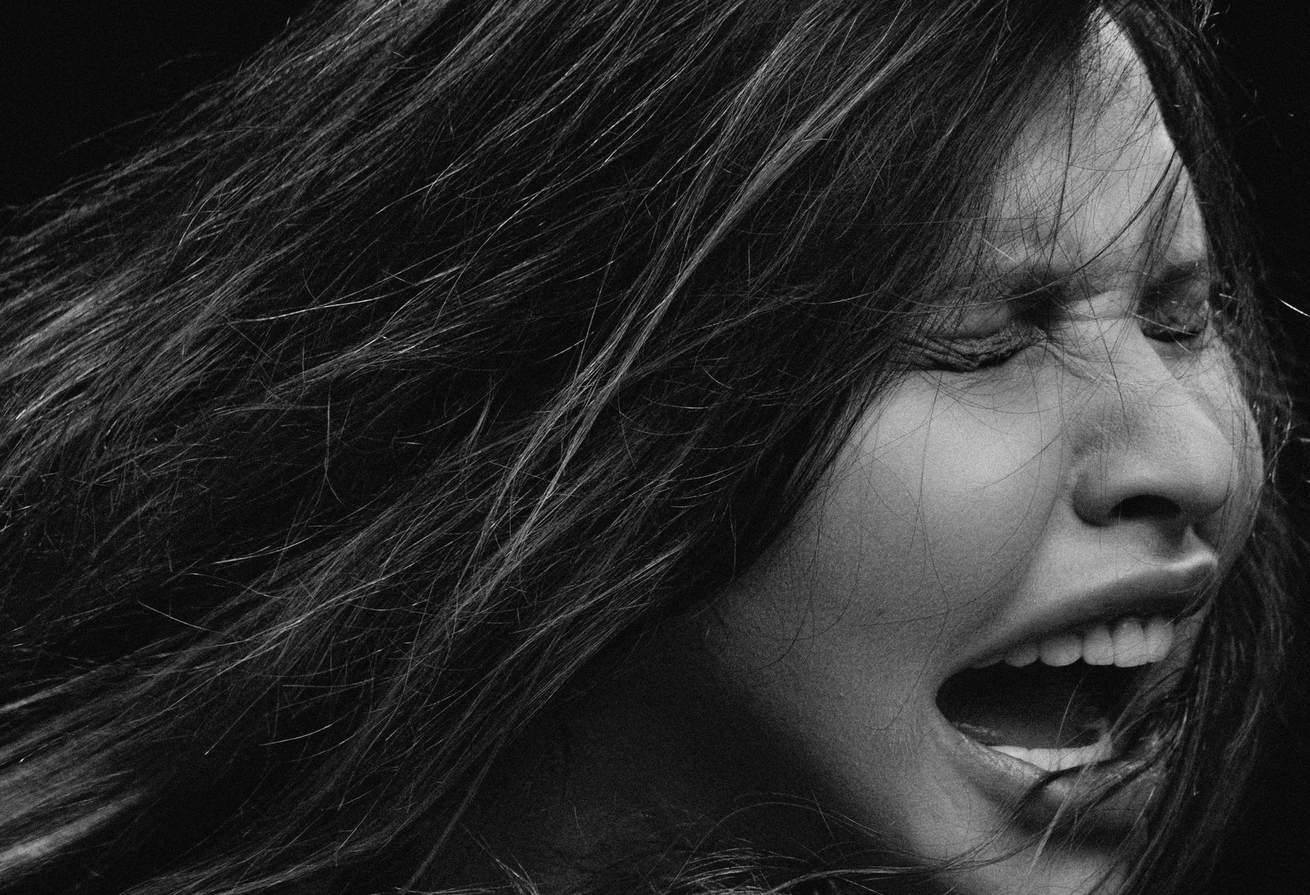 Scream (1996) Movie Plot and Ending Explained: What Happens and What It Means - Featured image