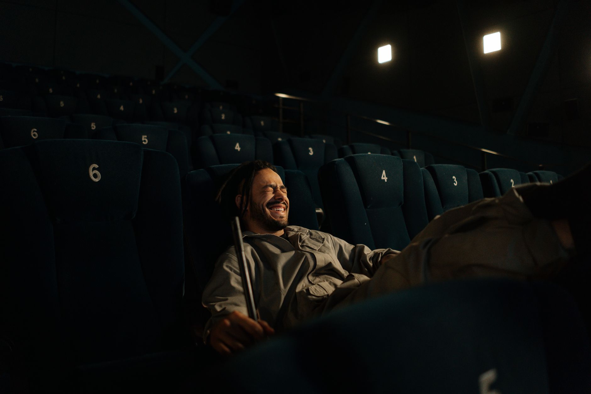 Where Can You Watch District 9 (2009)? Check Streaming, Rental, Purchase, and Legal Free Options - Featured image