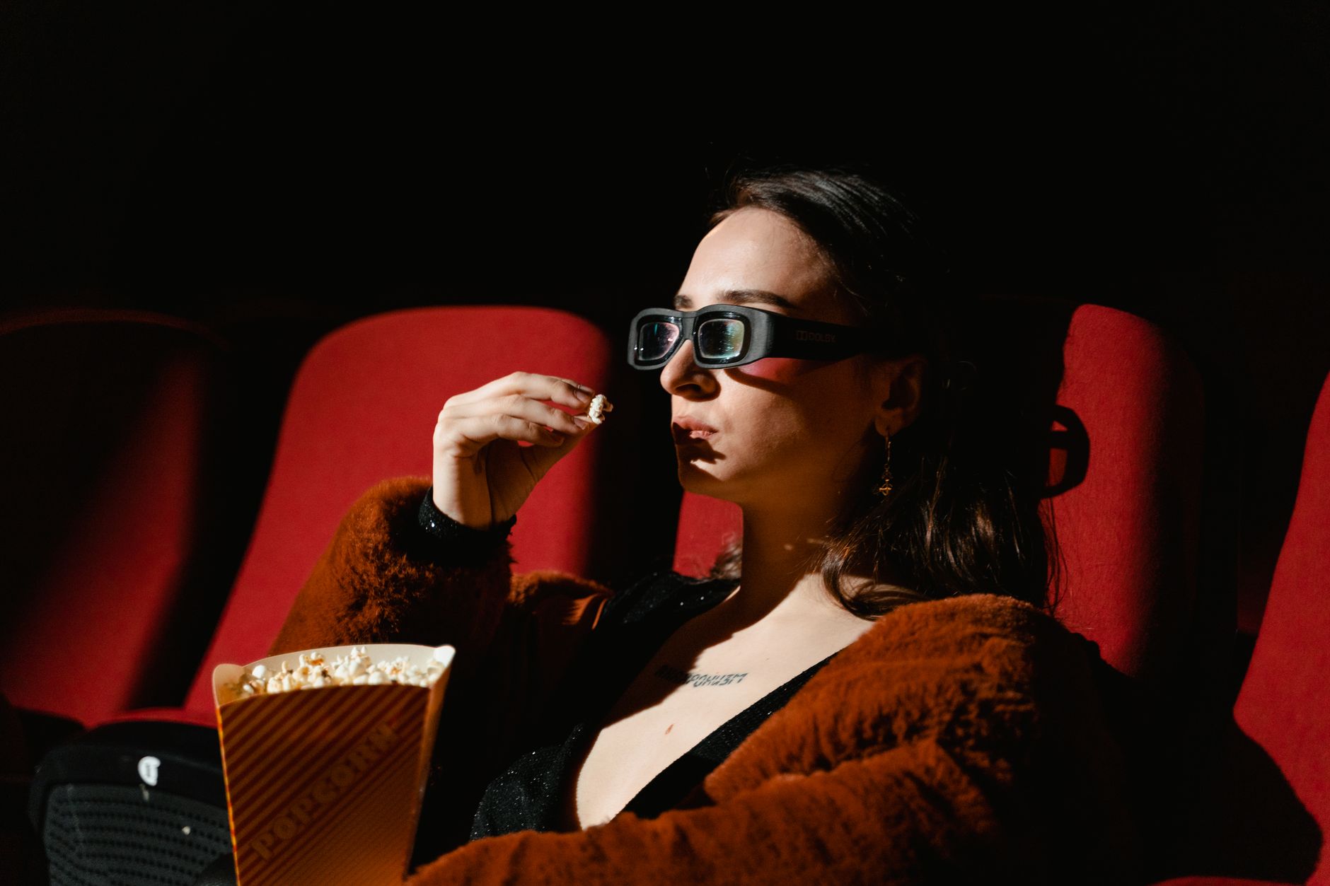 Where Can You Watch Pulp Fiction (1994)? Check Streaming, Rental, Purchase, and Legal Free Options - Featured image